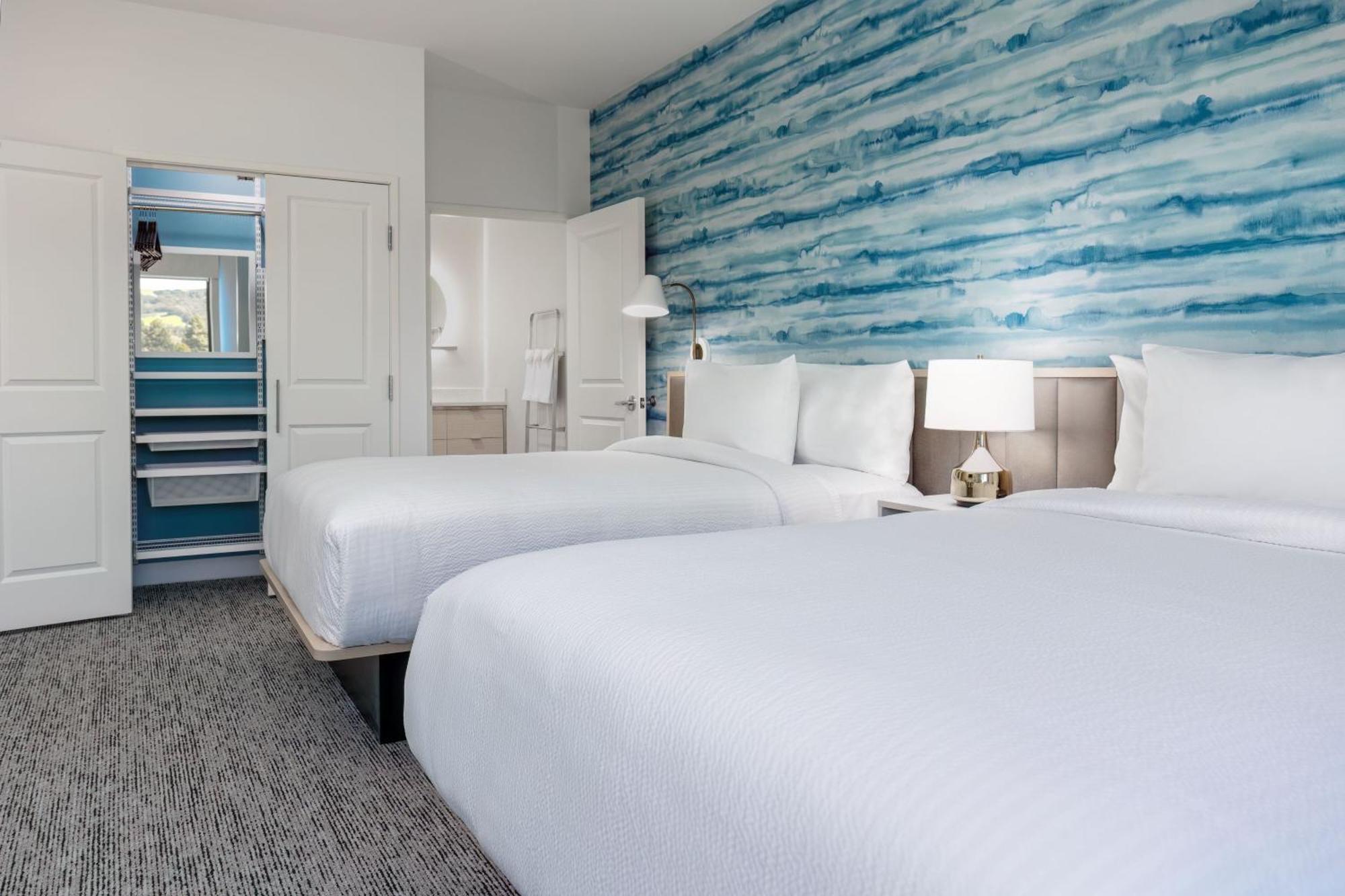 Towneplace Suites By Marriott Pleasanton Bagian luar foto