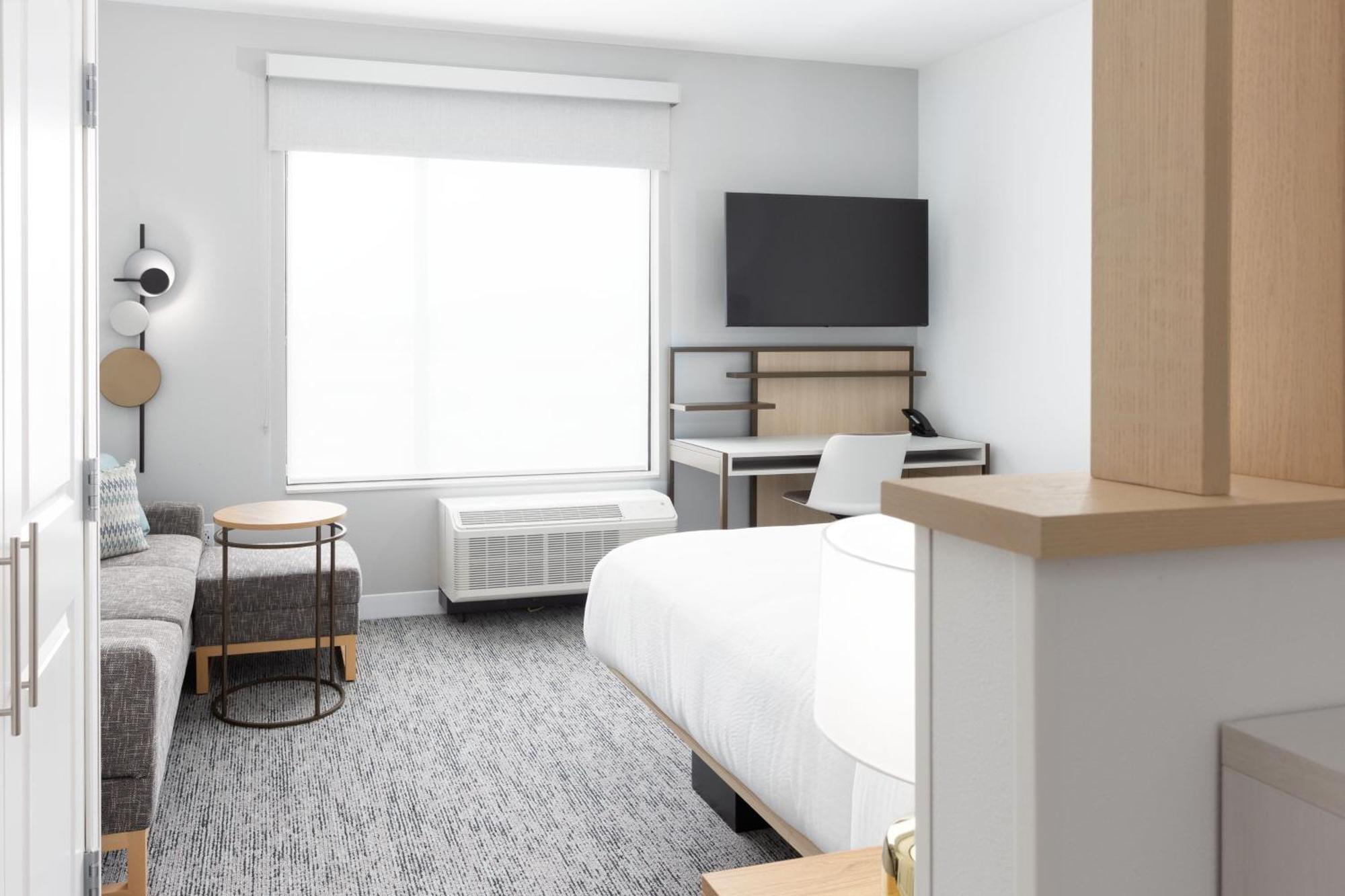 Towneplace Suites By Marriott Pleasanton Bagian luar foto